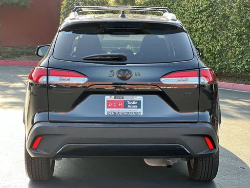 Used 2023 Toyota Corolla Cross LE image 5