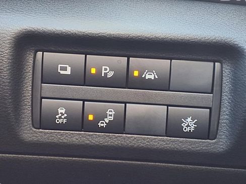 Certified 2025 Nissan Kicks Play S image 16