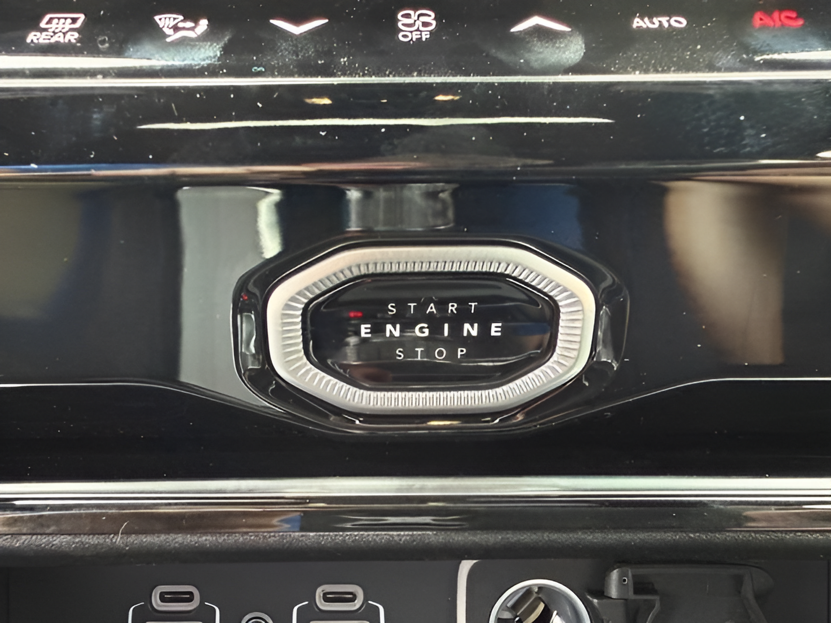New 2026 Jeep Grand Cherokee Limited AWD/4WD image 33