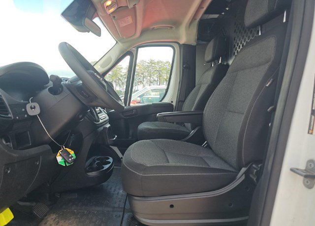 Used 2025 RAM ProMaster 2500 w/ U-Haul Equipment Group FWD image 5