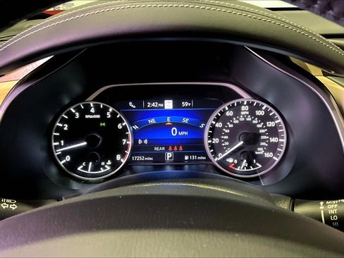 Used 2024 Nissan Murano SL image 13