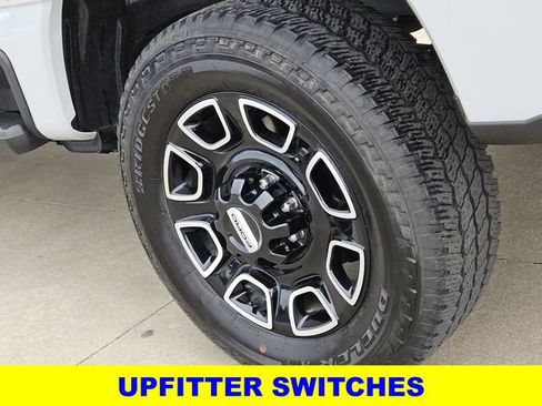 New 2026 Ford F250 Platinum w/ FX4 Off-Road Package AWD/4WD image 10