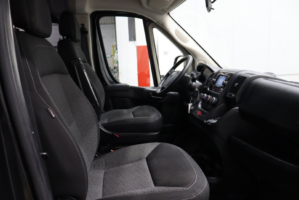 Used 2019 RAM ProMaster 3500 w/ Premium Appearance Group FWD image 19