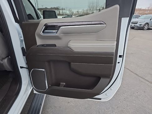 Certified 2023 Chevrolet Silverado 1500 LTZ w/ LTZ Premium Package image 12