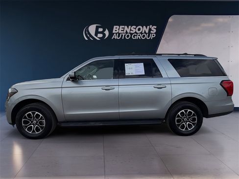 Used 2024 Ford Expedition Max XLT image 2