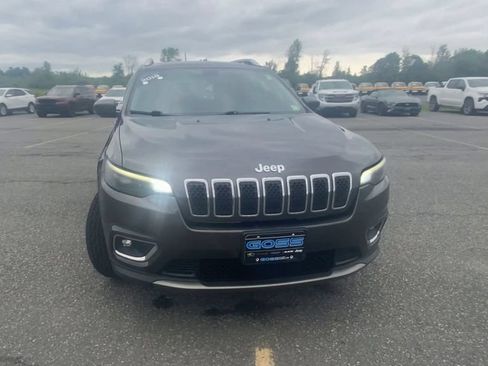 Used 2019 Jeep Cherokee Limited AWD/4WD image 3
