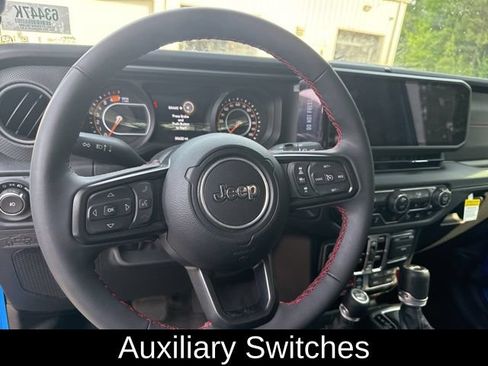 Used 2024 Jeep Wrangler Unlimited Rubicon AWD/4WD image 42
