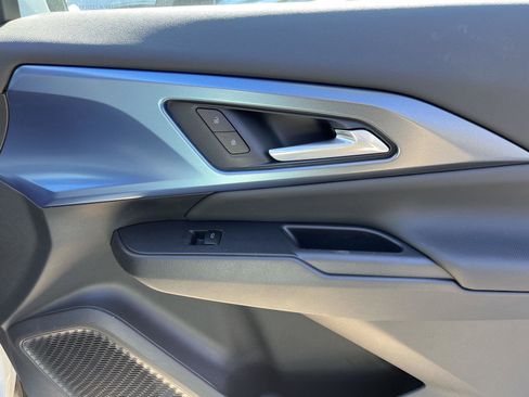 New 2026 Chevrolet Equinox EV LT image 30