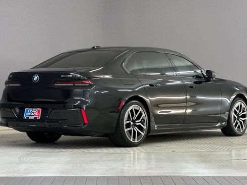 Certified 2024 BMW i7 xDrive60 AWD/4WD image 8