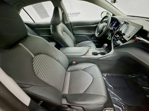 Used 2023 Toyota Camry SE image 25