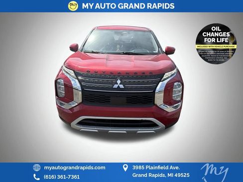 Used 2022 Mitsubishi Outlander SE AWD/4WD image 4
