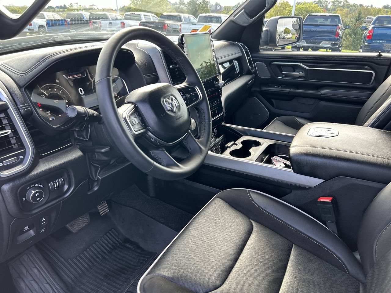 Used 2025 RAM 1500 Laramie AWD/4WD image 25