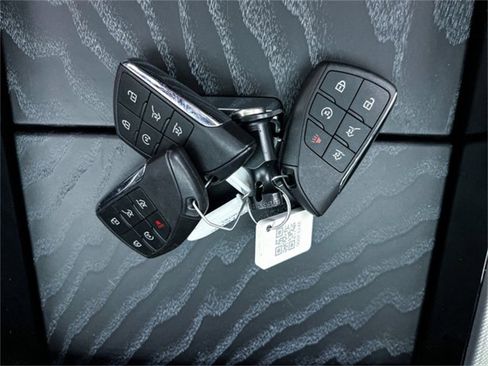 Used 2023 GMC Yukon Denali image 46