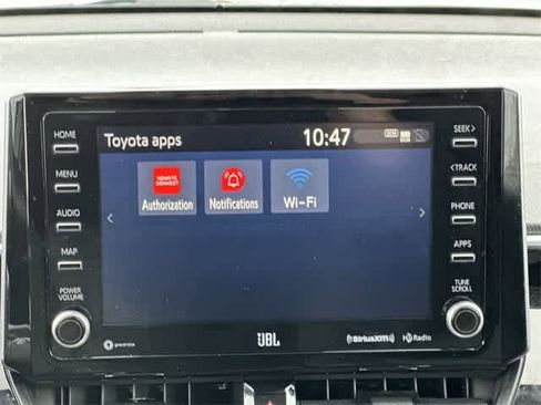 Used 2022 Toyota Corolla Cross XLE image 13