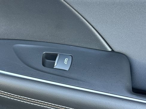 Used 2025 Buick Envision Sport Touring image 20