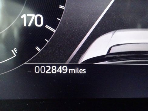 Used 2024 Land Rover Discovery Sport S image 20