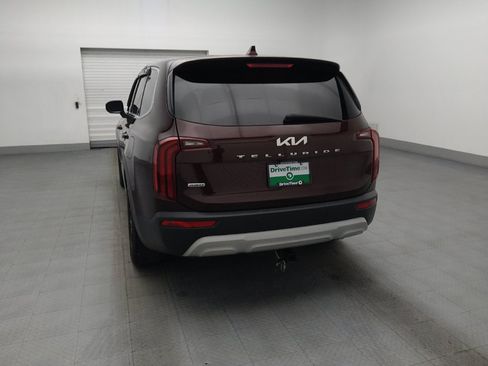 Used 2022 Kia Telluride LX AWD/4WD image 6
