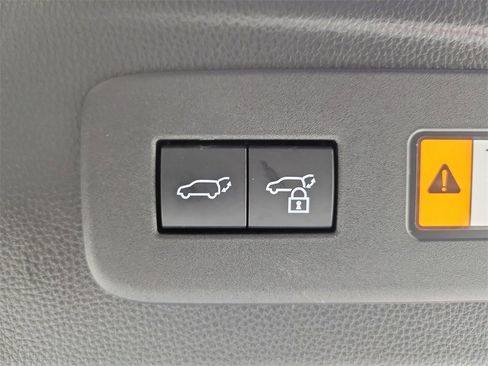 Used 2025 Lexus GX 550 image 6