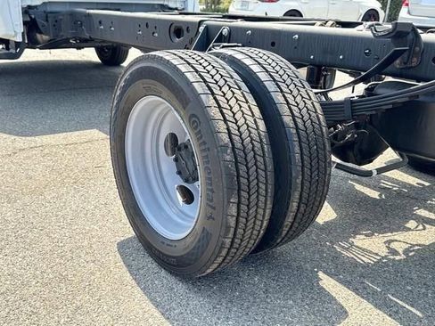 New 2024 Ford F450 XL image 15