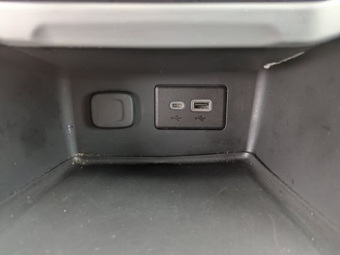 Used 2023 GMC Acadia SLE w/ Driver Convenience Package image 26