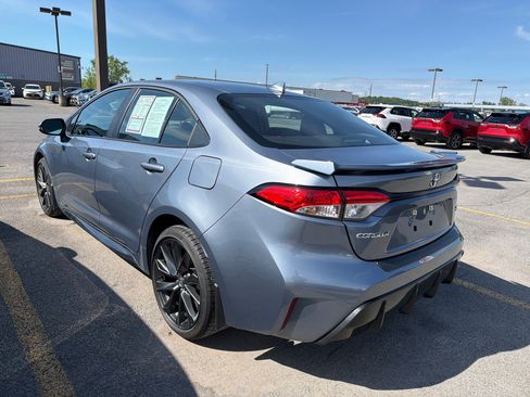 Used 2025 Toyota Corolla SE w/ Convenience Package FWD image 4
