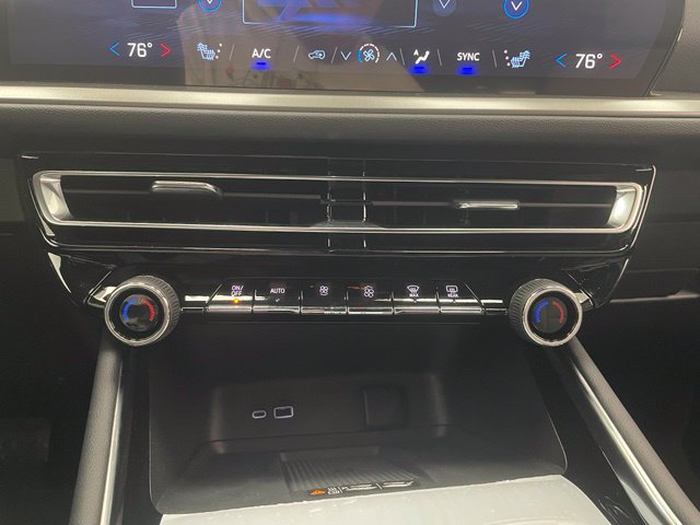 New 2027 Chevrolet Traverse LT AWD/4WD image 12