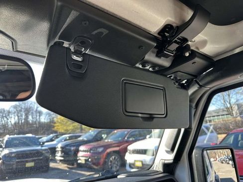 Certified 2022 Jeep Wrangler Unlimited Sport image 37