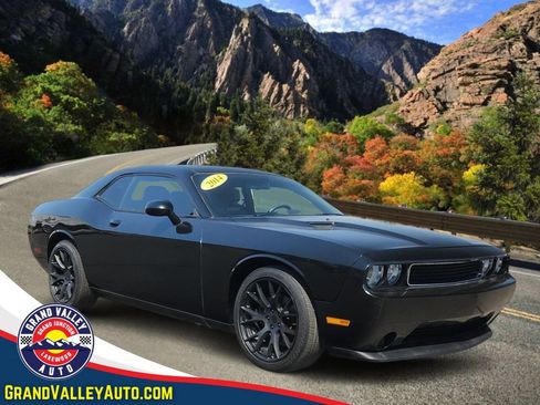 Used 2014 Dodge Challenger SXT w/ Sport Appearance Package RWD image 1
