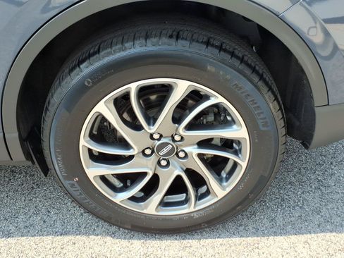 Certified 2022 Lincoln Corsair AWD w/ Equipment Group 101A image 10