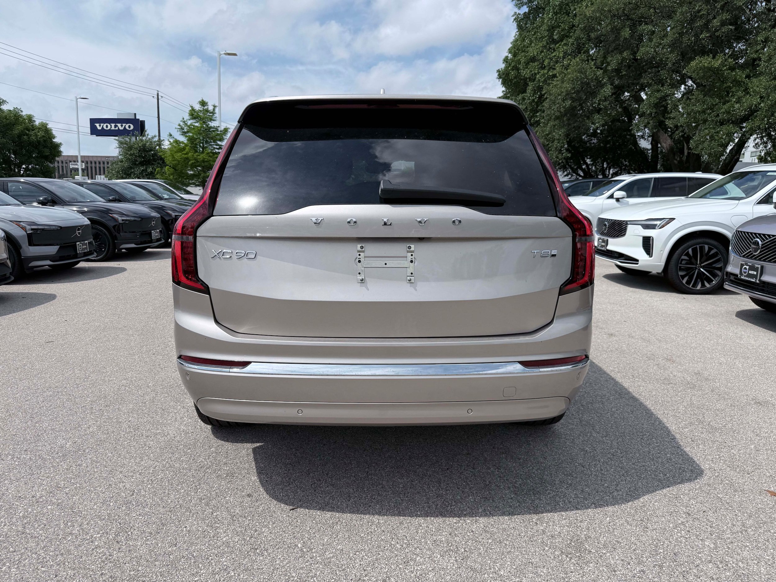 New 2026 Volvo XC90 T8 Plus AWD/4WD image 5