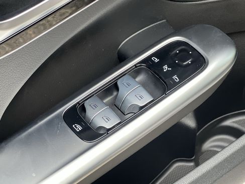 New 2026 Mercedes-Benz C 300 4MATIC Sedan image 20