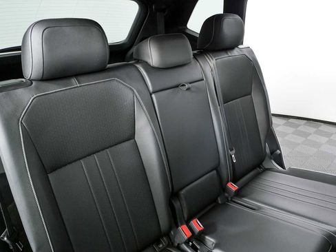 Used 2024 Volkswagen Tiguan SE R-Line image 24