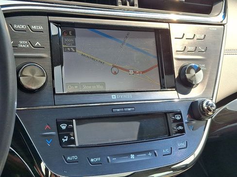 Used 2014 Toyota Avalon Limited FWD image 15