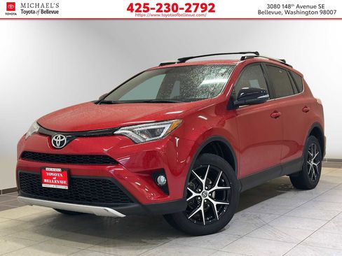 Used 2016 Toyota RAV4 SE image 1