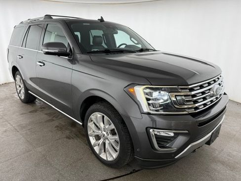 Used 2018 Ford Expedition Limited w/ Equipment Group 302A AWD/4WD image 3