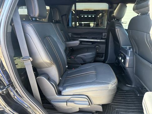 Used 2022 Ford Expedition Platinum AWD/4WD image 23