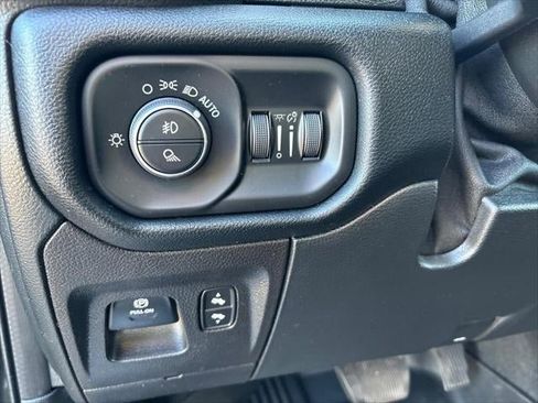 Used 2022 RAM 1500 Laramie AWD/4WD image 15