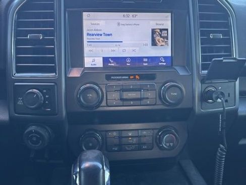 Used 2019 Ford F150 XLT w/ Equipment Group 302A Luxury AWD/4WD image 16