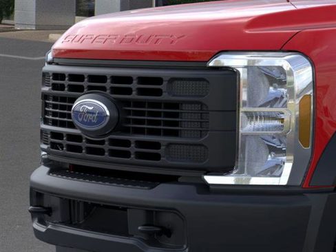 New 2025 Ford F550 4x4 Regular Cab Super Duty image 17