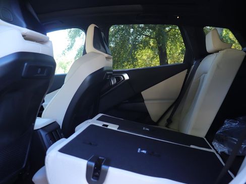 New 2026 BMW X3 xDrive30 w/ Premium Package image 16