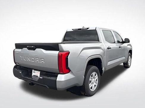 New 2025 Toyota Tundra SR image 5