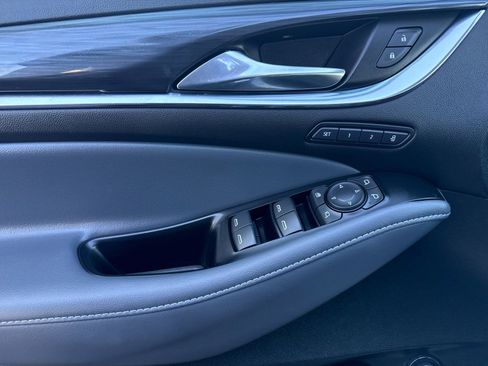 Used 2024 Buick Enclave Premium image 10