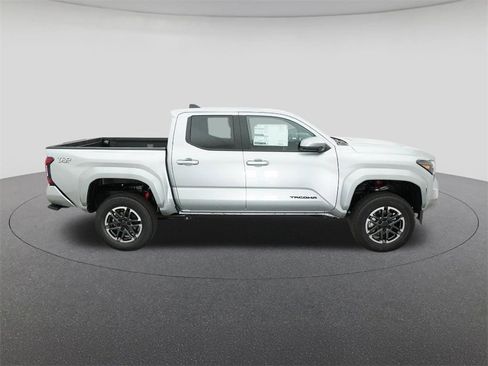 New 2025 Toyota Tacoma TRD Sport image 11