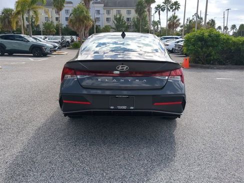 New 2026 Hyundai Elantra SEL Sport Premium image 6