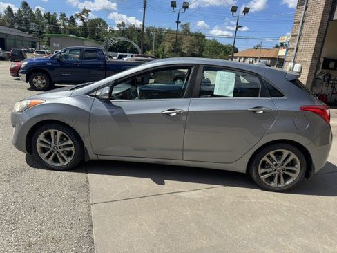 Used 2016 Hyundai Elantra GT w/ Option Group 02 FWD image 6