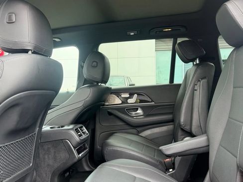 Used 2022 Mercedes-Benz GLS 450 4MATIC image 23