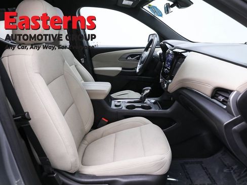 Used 2023 Chevrolet Traverse LS w/ Safety Package image 24