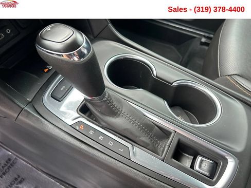 Used 2021 Chevrolet Equinox Premier AWD/4WD image 21
