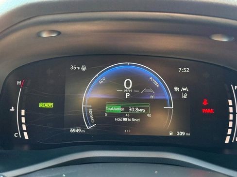 Used 2025 Toyota Camry SE image 22