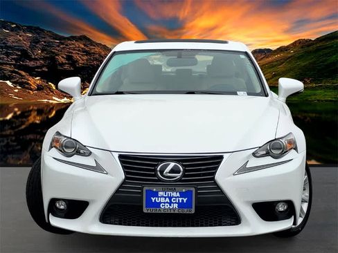 Used 2015 Lexus IS 250 image 2